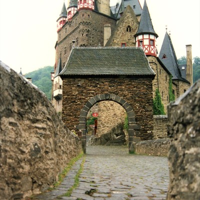 Eltz, Burg