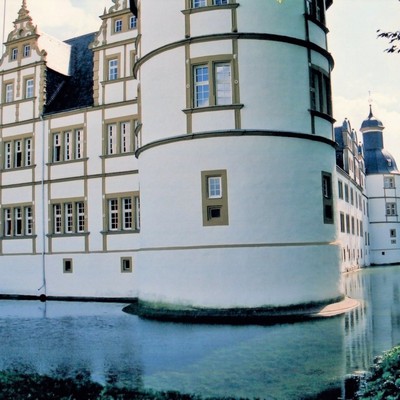 Neuhaus, Schloss
